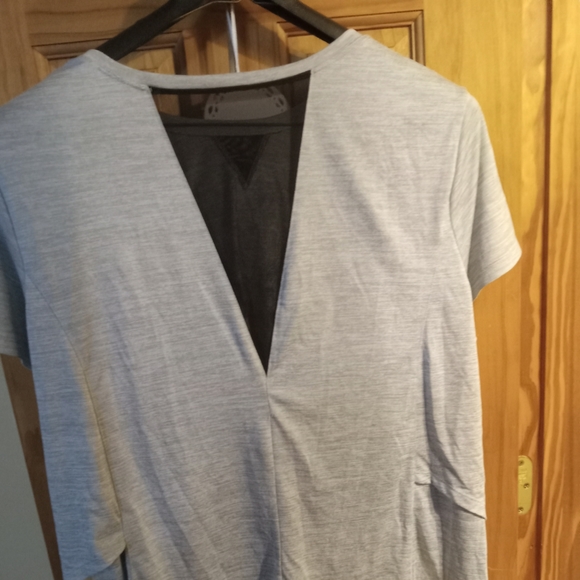 Danskin now active top - Picture 2 of 3